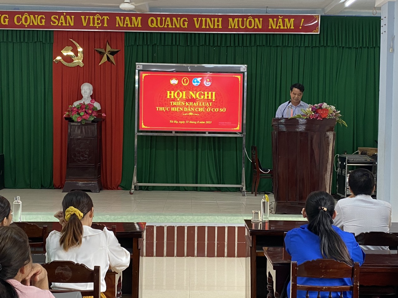 Thông tin lịch vạn niên và ngũ hành ngày 31 tháng 8 năm 2023